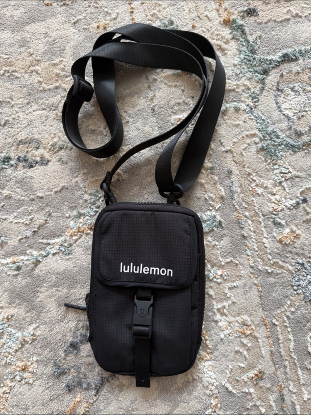 Lululemon zip top crossbody bag